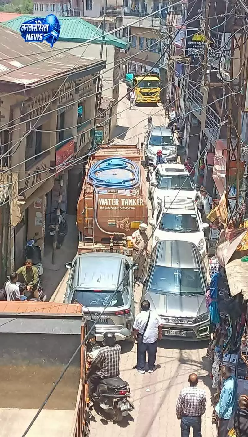Himachal: सोलन में लू के कारण पानी के स्रोत सूखे Himachal: सोलन में लू के कारण पानी के स्रोत सूखे