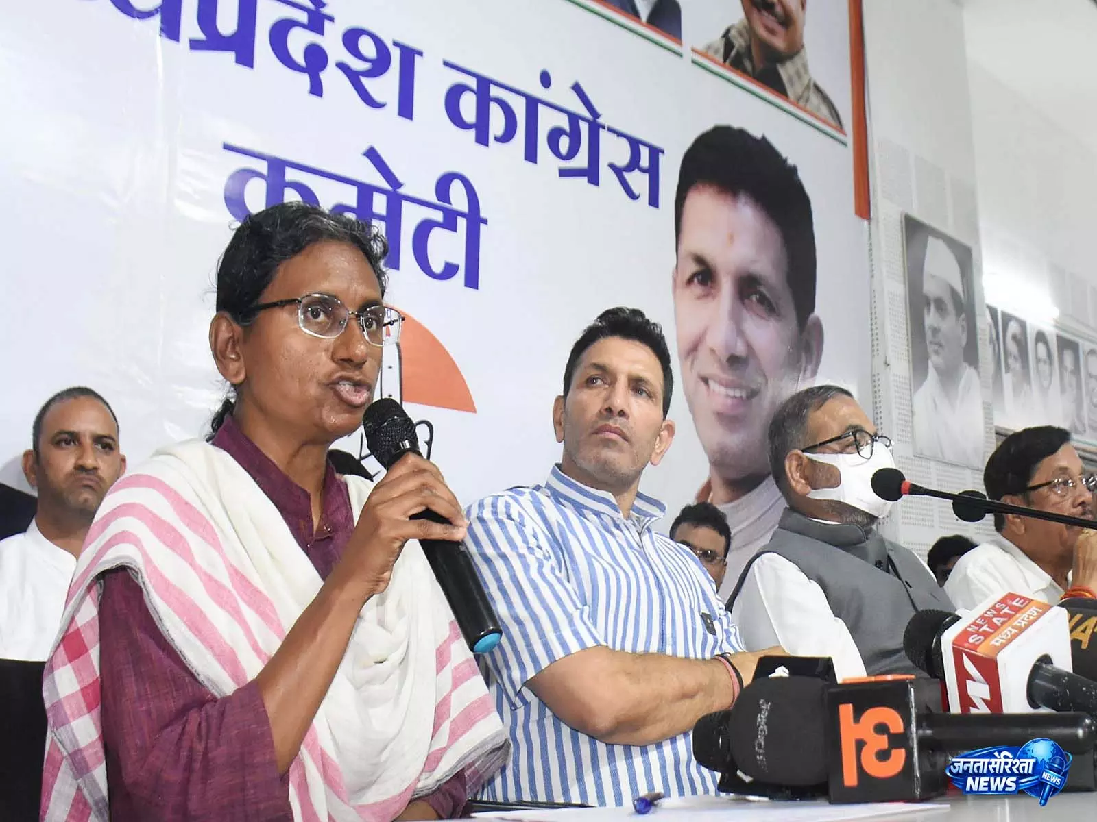 मीनाक्षी नटराजन नामांकन खारिज पर Congress का हमला, बीजेपी और चुनाव आयोग पर आरोप मीनाक्षी नटराजन नामांकन खारिज पर Congress का हमला, बीजेपी और चुनाव आयोग पर आरोप