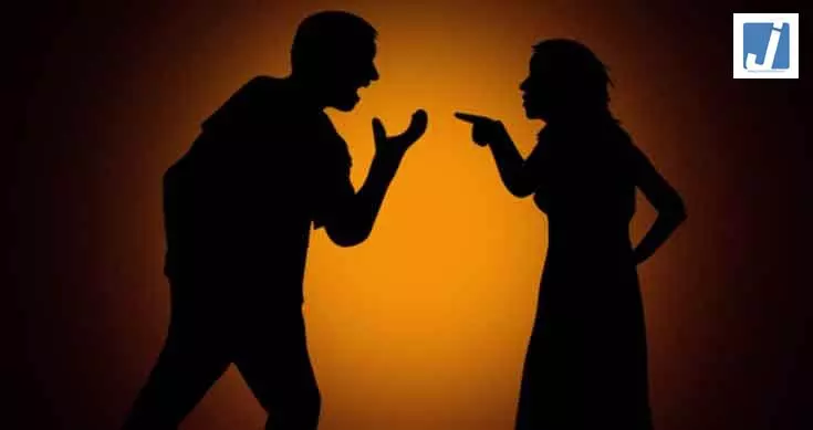 OMG! महिला ने देखा ऐसा वीडियो...मांगी बच्चे की कस्टडी OMG! महिला ने देखा ऐसा वीडियो...मांगी बच्चे की कस्टडी