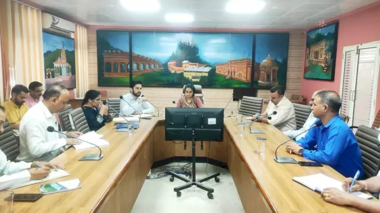 Hamirpur: नव-निर्वाचित प्रधानों-उपप्रधानों का शपथ ग्रहण समारोह बहुतकनीकी कॉलेज में आयोजित होगा Hamirpur: नव-निर्वाचित प्रधानों-उपप्रधानों का शपथ ग्रहण समारोह बहुतकनीकी कॉलेज में आयोजित होगा