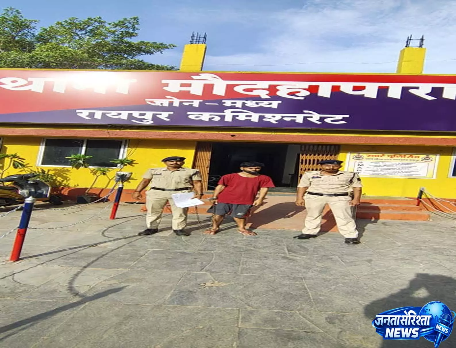 रायपुर में वाहन चोरी का खुलासा, आरोपी प्रदीप बंजारे गिरफ्तार रायपुर में वाहन चोरी का खुलासा, आरोपी प्रदीप बंजारे गिरफ्तार
