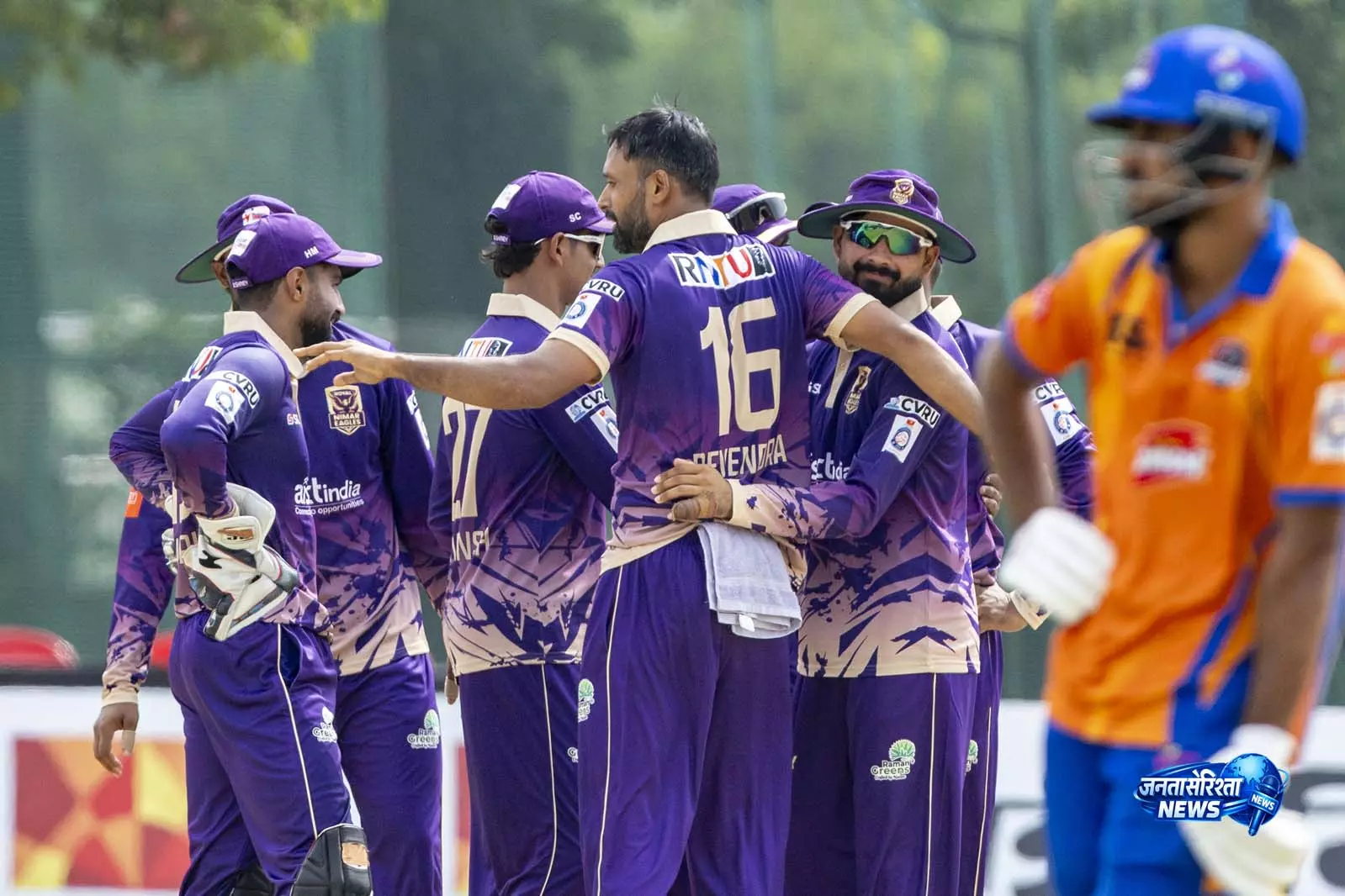 Royal Nimar Eaglesने रोमांचक मुकाबले में रीवा जैगुआर्स को 3 विकेट से हराया