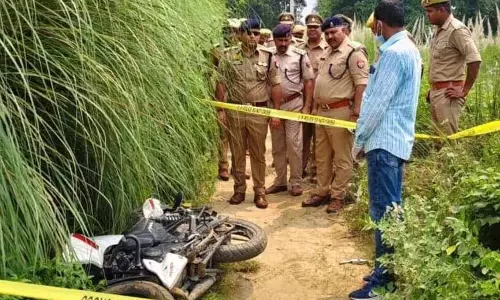 बदमाश मारा गया, एनकाउंटर में 2 पुलिस अधिकारी घायल बदमाश मारा गया, एनकाउंटर में 2 पुलिस अधिकारी घायल
