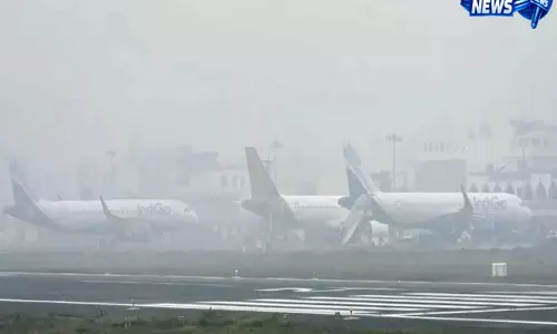 Delhi Airport पर उड़ानों पर पड़ा असर, मौसम विभाग ने अलर्ट जारी