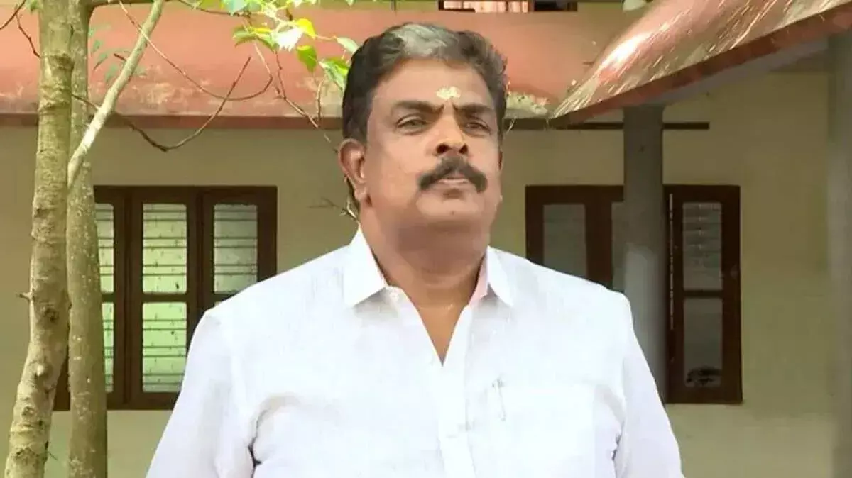 Kerala: सबरीमाला के पूर्व प्रशासनिक अधिकारी मुरारी बाबू का निधन