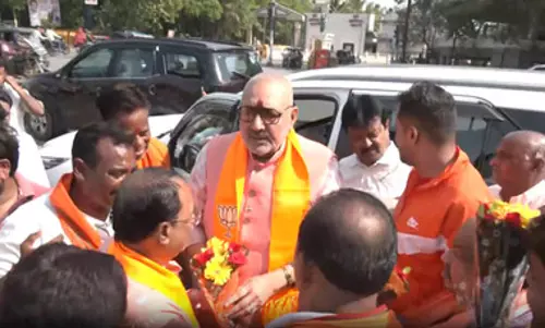 गिरिराज सिंह बोले- कांग्रेस को आत्मचिंतन की जरूरत, जनता को हंसाने वाले बयान न दे