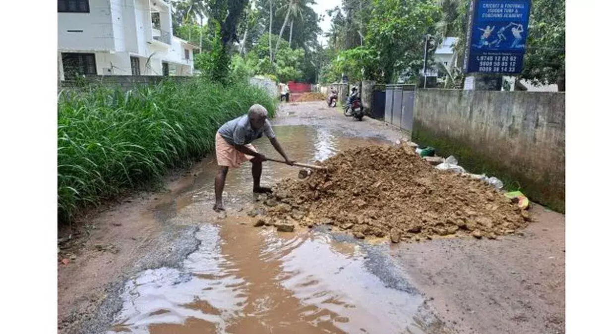 Kerala: जाम की समस्या पर आयोग ने प्रधान सचिव से जवाब मांगा Kerala: जाम की समस्या पर आयोग ने प्रधान सचिव से जवाब मांगा