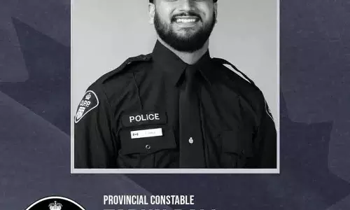 Canada में भारतीय मूल कॉन्स्टेबल को श्रद्धांजलि Canada में भारतीय मूल कॉन्स्टेबल को श्रद्धांजलि