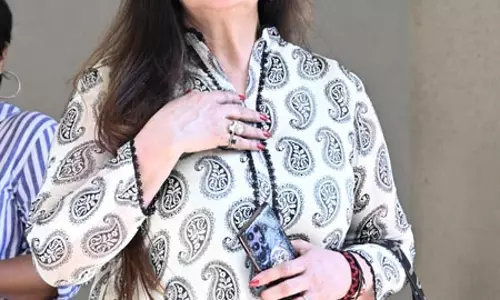 शादी सिर्फ प्यार से नहीं चलती, सोच और संस्कार का मेल भी जरूरी: पूनम ढिल्लों शादी सिर्फ प्यार से नहीं चलती, सोच और संस्कार का मेल भी जरूरी: पूनम ढिल्लों