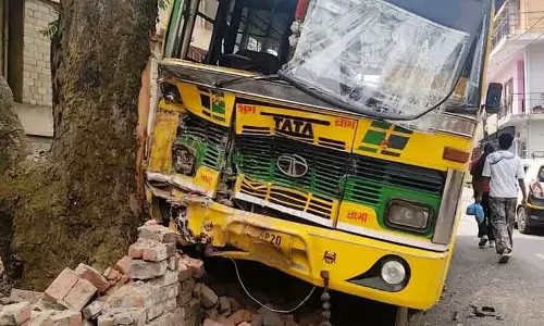 Dharamshala: बस-वाहन टक्कर में 18 घायल Dharamshala: बस-वाहन टक्कर में 18 घायल