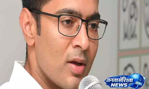 Abhishek Banerjee के आवास पर तलाशी अभियान चलाया गया Abhishek Banerjee के आवास पर तलाशी अभियान चलाया गया