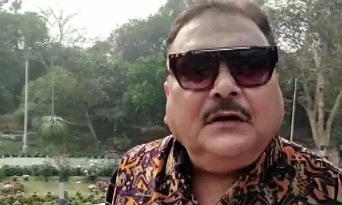 Kolkata: मदन मित्रा पर रिश्वत लेकर नियुक्तियां कराने के आरोप, जांच में नए तथ्य Kolkata: मदन मित्रा पर रिश्वत लेकर नियुक्तियां कराने के आरोप, जांच में नए तथ्य