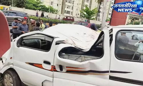 Bengaluru : दो सड़क हादसों में महिला समेत दो की मौत, तीन लोग घायल Bengaluru : दो सड़क हादसों में महिला समेत दो की मौत, तीन लोग घायल