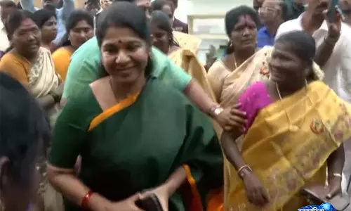 Kanimozhi ने सलेम यौन शोषण मामले में निष्पक्ष जांच की मांग की, पीड़ितों के लिए न्याय की मांग की Kanimozhi ने सलेम यौन शोषण मामले में निष्पक्ष जांच की मांग की, पीड़ितों के लिए न्याय की मांग की