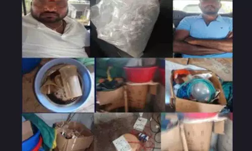 Hyderabad पुलिस ने 750 ग्राम मेफेड्रोन के साथ दो लोगों को गिरफ्तार किया Hyderabad पुलिस ने 750 ग्राम मेफेड्रोन के साथ दो लोगों को गिरफ्तार किया