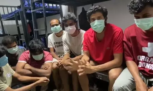 Myanmar में फंसे 13 भारतीय नागरिक, MBT ने तुरंत बचाव की अपील की Myanmar में फंसे 13 भारतीय नागरिक, MBT ने तुरंत बचाव की अपील की