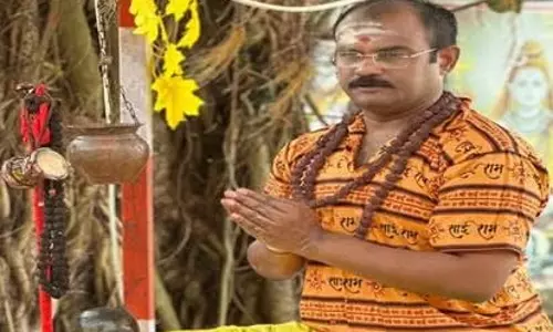 Cooch Behar: पुलिस ने कूचबिहार में पूर्व तृणमूल जिला अध्यक्ष के आवास पर की छापेमारी Cooch Behar: पुलिस ने कूचबिहार में पूर्व तृणमूल जिला अध्यक्ष के आवास पर की छापेमारी