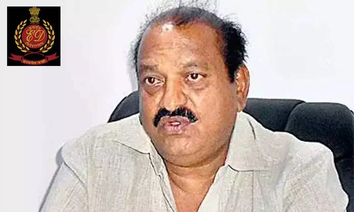 Andhra: प्रभाकर रेड्डी ने पूर्व विधायक केथीरेड्डी की गिरफ्तारी की मांग की Andhra: प्रभाकर रेड्डी ने पूर्व विधायक केथीरेड्डी की गिरफ्तारी की मांग की