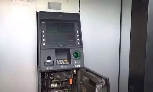 नालासोपारा में UPI ATM से कैश निकासी पर गड़बड़ी नालासोपारा में UPI ATM से कैश निकासी पर गड़बड़ी