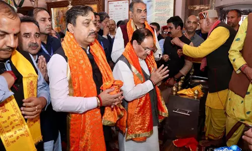 JP Nadda ने शिमला दौरे के दौरान जाखू मंदिर और तारा देवी मंदिर में की पूजा-अर्चना JP Nadda ने शिमला दौरे के दौरान जाखू मंदिर और तारा देवी मंदिर में की पूजा-अर्चना
