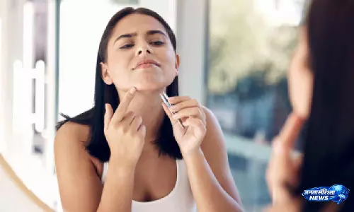 चेहरे के अनवांटेड हेयर हटाने का आसान घरेलू नुस्खा चेहरे के अनवांटेड हेयर हटाने का आसान घरेलू नुस्खा
