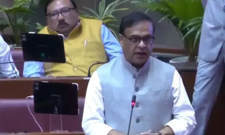 Assam कैबिनेट ने 18+ के लिए आधार जारी करने पर रोक लगाई Assam कैबिनेट ने 18+ के लिए आधार जारी करने पर रोक लगाई