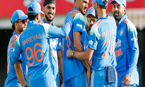 IND vs AFG 1st ODI: डेब्यूटेंट हर्ष दुबे का पहला अंतरराष्ट्रीय विकेट, शाहिदी 27 रन पर आउट IND vs AFG 1st ODI: डेब्यूटेंट हर्ष दुबे का पहला अंतरराष्ट्रीय विकेट, शाहिदी 27 रन पर आउट