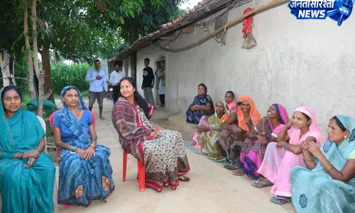 राज्य सरकार की योजनाओं का लाभ अंतिम व्यक्ति तक पहुंचाना हमारी प्राथमिकता: मंत्री राजवाड़े राज्य सरकार की योजनाओं का लाभ अंतिम व्यक्ति तक पहुंचाना हमारी प्राथमिकता: मंत्री राजवाड़े