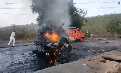 VIDEO BREAKING: ओवरटेक की एक गलती... स्कॉर्पियो बनी आग का गोला, जिंदा जल गए दो युवक