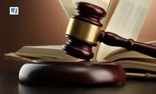 अवैध रूप से पार्क किए गए वाहन दुर्घटना के दायित्व से मुक्त नहीं होते: हाई कोर्ट अवैध रूप से पार्क किए गए वाहन दुर्घटना के दायित्व से मुक्त नहीं होते: हाई कोर्ट