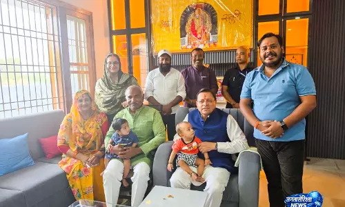 CM पुष्कर सिंह धामी ने उधम सिंह नगर में MLA अरविंद पांडे के परिवार से की मुलाकात CM पुष्कर सिंह धामी ने उधम सिंह नगर में MLA अरविंद पांडे के परिवार से की मुलाकात