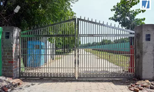 केंद्र ने जयपुर पोलो ग्राउंड को सरकारी जमीन घोषित करने का नोटिस लगाया