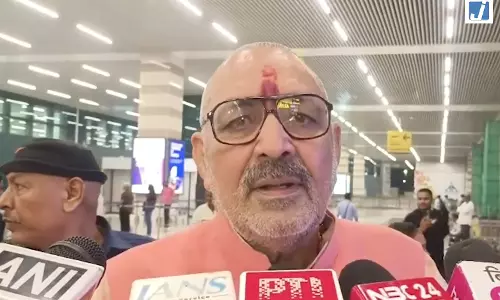 पटना में गरजे गिरिराज सिंह, खरगे के बयान पर साधा निशाना; नेहरू परिवार पर लगाए तीखे आरोप पटना में गरजे गिरिराज सिंह, खरगे के बयान पर साधा निशाना; नेहरू परिवार पर लगाए तीखे आरोप