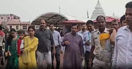 केंद्रीय मंत्री प्रल्हाद जोशी ने किए जगन्नाथ मंदिर में दर्शन, पीएम मोदी के लिए मांगा आशीर्वाद केंद्रीय मंत्री प्रल्हाद जोशी ने किए जगन्नाथ मंदिर में दर्शन, पीएम मोदी के लिए मांगा आशीर्वाद