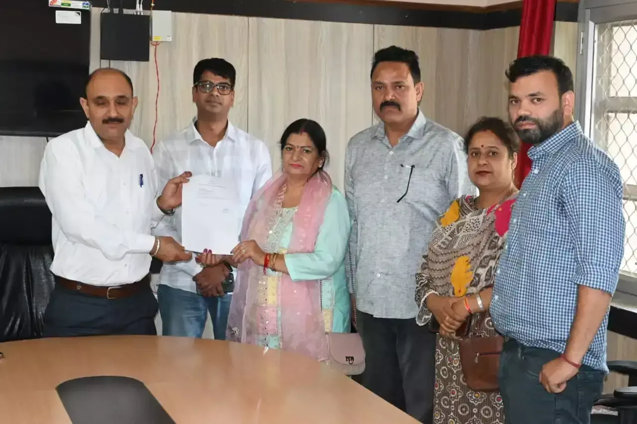 Mandi: नगर परिषद जोगिंदर नगर में संतोष कुमारी अध्यक्ष और प्यार चंद उपाध्यक्ष बने Mandi: नगर परिषद जोगिंदर नगर में संतोष कुमारी अध्यक्ष और प्यार चंद उपाध्यक्ष बने
