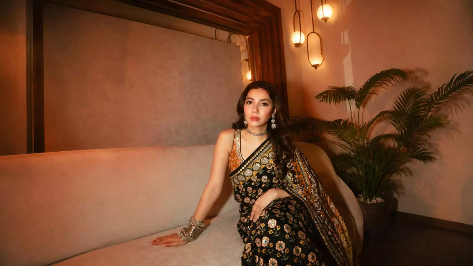 साउथ सिनेमा में कदम रखने की संभावना पर Mahira Khan का बयान वायरल