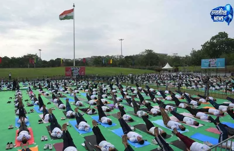 Faridkot में गुरुद्वारों में योग क्लास को लेकर विवाद Faridkot में गुरुद्वारों में योग क्लास को लेकर विवाद