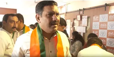 कर्नाटक भाजपा ने लोकायुक्त छापे के बाद अन्न भाग्य योजना में हेरफेर का लगाया आरोप कर्नाटक भाजपा ने लोकायुक्त छापे के बाद अन्न भाग्य योजना में हेरफेर का लगाया आरोप