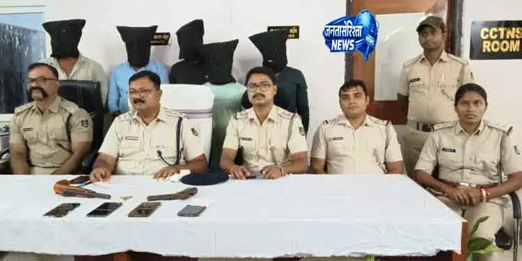 Bhanjanagar हथियारों के साथ पांच हिस्ट्रीशीटर गिरफ्तार Bhanjanagar हथियारों के साथ पांच हिस्ट्रीशीटर गिरफ्तार