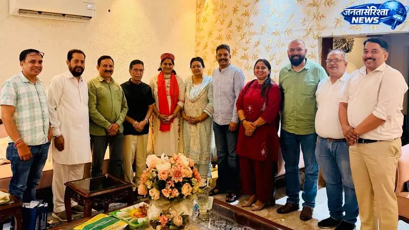 प्रथम विश्व योगासना चैंपियनशिप में जज बनीं हिमाचल की मीनाक्षी ठाकुर प्रथम विश्व योगासना चैंपियनशिप में जज बनीं हिमाचल की मीनाक्षी ठाकुर