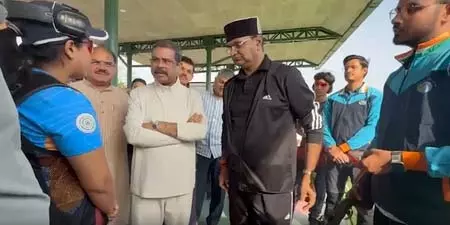 भोपाल में शिक्षा मंत्री धर्मेंद्र प्रधान ने खिलाड़ियों से की बातचीत भोपाल में शिक्षा मंत्री धर्मेंद्र प्रधान ने खिलाड़ियों से की बातचीत