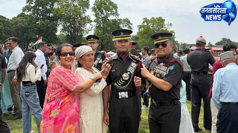 गिरिपार के बेटे ने बढ़ाया प्रदेश का मान, भारतीय सेना में लेफ्टिनेंट बने विवेक चौहान गिरिपार के बेटे ने बढ़ाया प्रदेश का मान, भारतीय सेना में लेफ्टिनेंट बने विवेक चौहान
