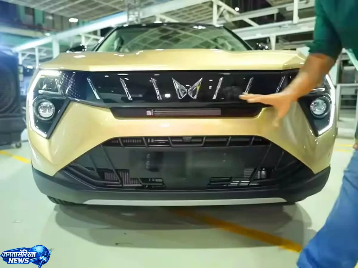 जून में XUV 3XO पर बड़ा डिस्काउंट, ग्राहकों को मिल रही राहत जून में XUV 3XO पर बड़ा डिस्काउंट, ग्राहकों को मिल रही राहत