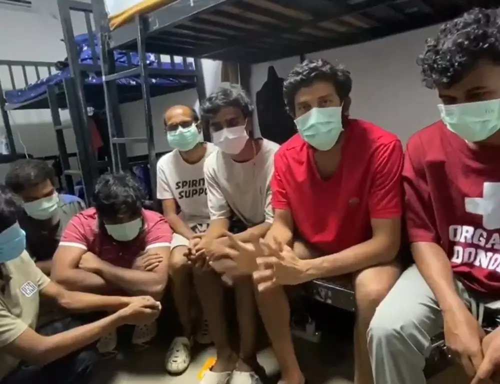 Myanmar में फंसे 13 भारतीय नागरिक, MBT ने तुरंत बचाव की अपील की Myanmar में फंसे 13 भारतीय नागरिक, MBT ने तुरंत बचाव की अपील की