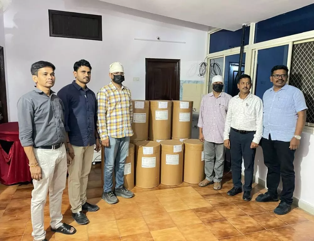 Telangana DCA ने लेबल छेड़छाड़ रैकेट का भंडाफोड़ किया Telangana DCA ने लेबल छेड़छाड़ रैकेट का भंडाफोड़ किया