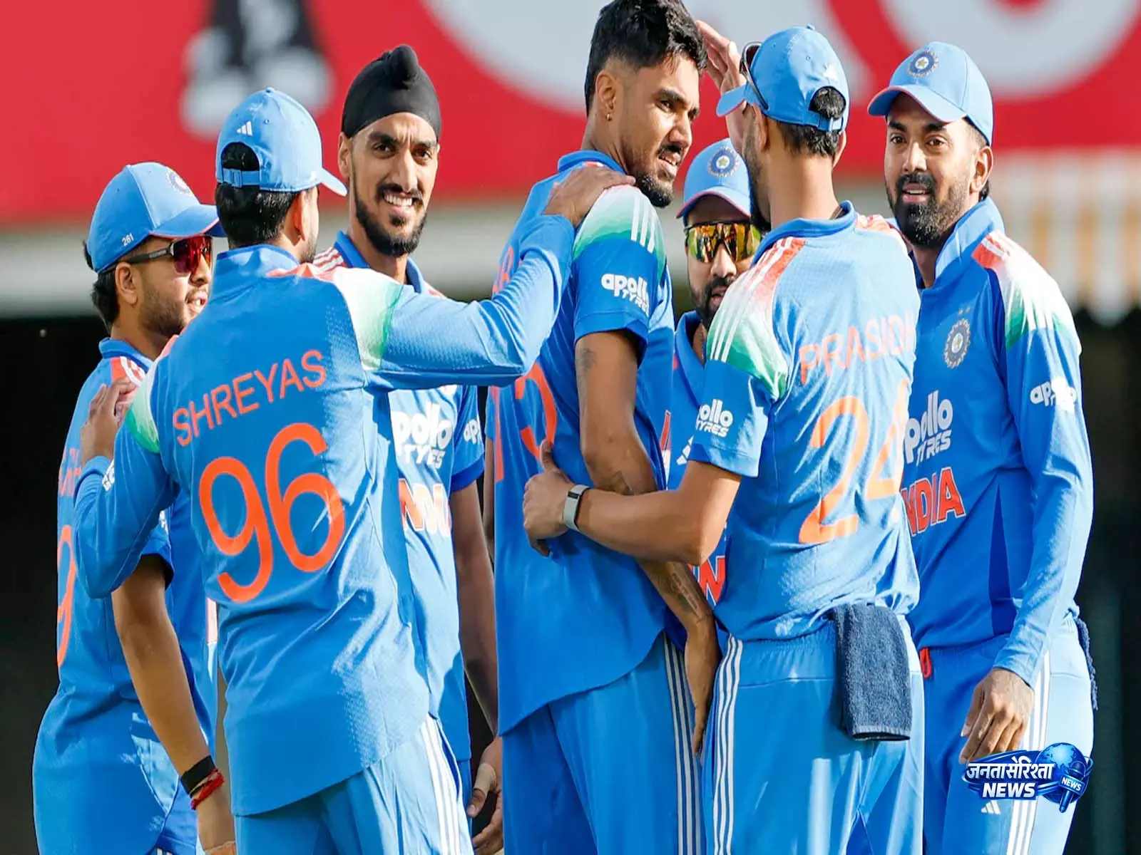 IND vs AFG 1st ODI: अर्शदीप सिंह का धमाका, लगातार दो ओवर में दो विकेट गिराए IND vs AFG 1st ODI: अर्शदीप सिंह का धमाका, लगातार दो ओवर में दो विकेट गिराए