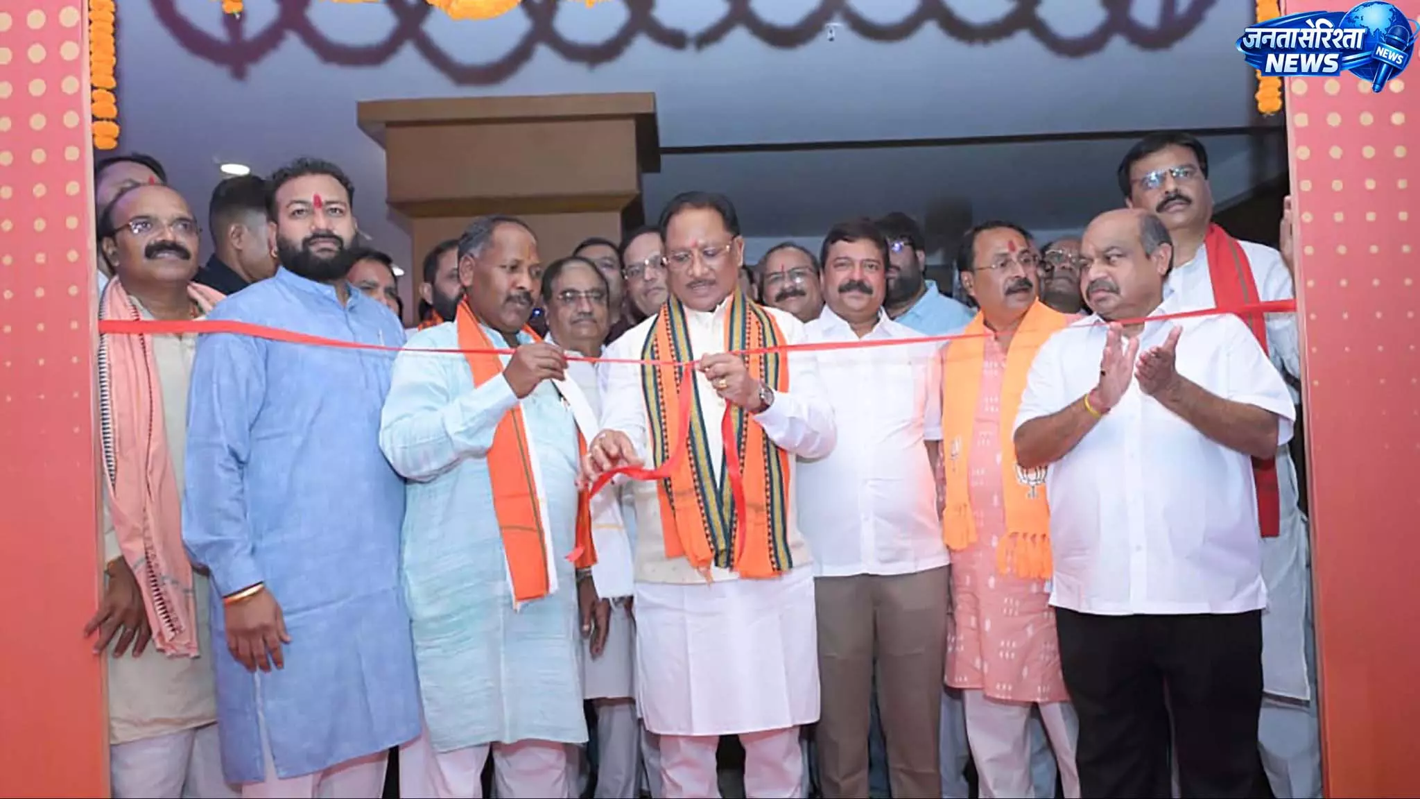 रायपुर में भाजपा कार्यालय में मोदी सरकार के 12 वर्षों की उपलब्धियों पर प्रदर्शनी रायपुर में भाजपा कार्यालय में मोदी सरकार के 12 वर्षों की उपलब्धियों पर प्रदर्शनी