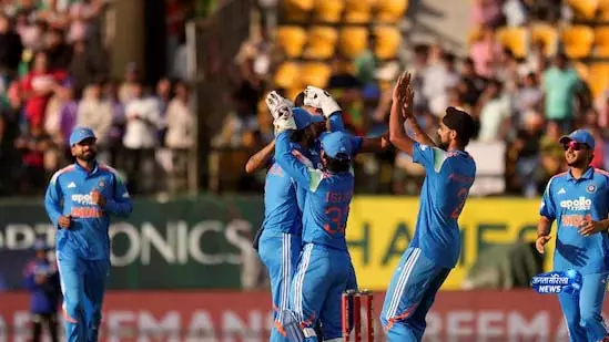 IND vs AFG 1st ODI: नीतीश रेड्डी का विकेट, मोहम्मद नबी 9 रन पर आउट