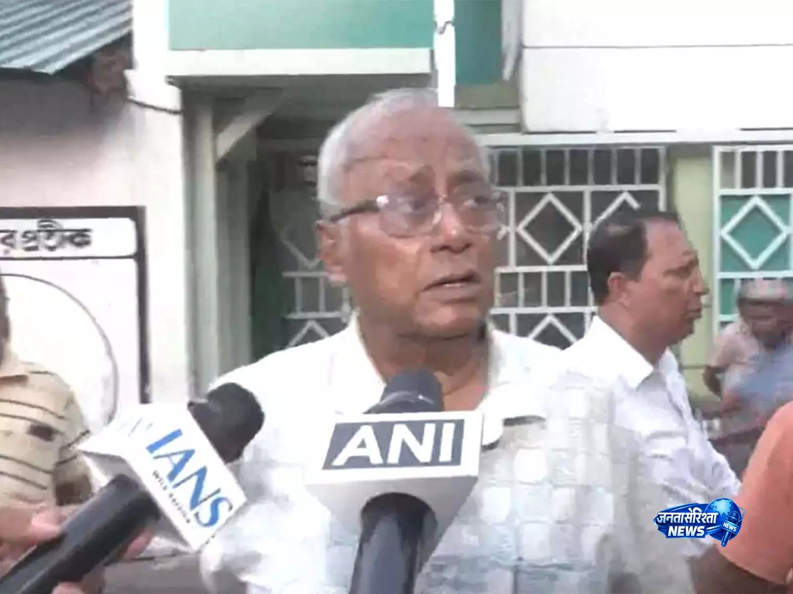 “मैं दुखी हूं”: TMC सांसद सौगत रॉय ने पार्टी सहयोगियों पर जताई नाराज़गी, ममता बनर्जी से मुलाकात “मैं दुखी हूं”: TMC सांसद सौगत रॉय ने पार्टी सहयोगियों पर जताई नाराज़गी, ममता बनर्जी से मुलाकात