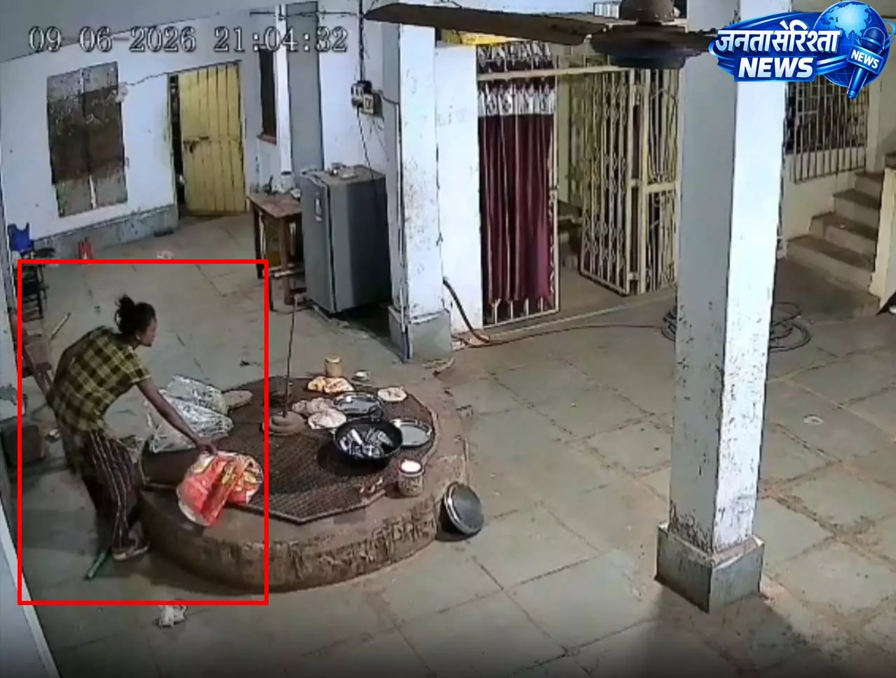राम मंदिर में चोरी, सीसीटीवी में कैद हुईं दो महिलाएं